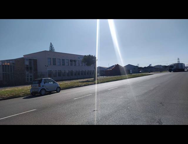 2,400M² WAREHOUSE TO LET IN EPPING INDUSTRIAL